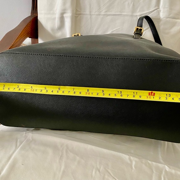 Black Michael Kors purse - Picture 7 of 10